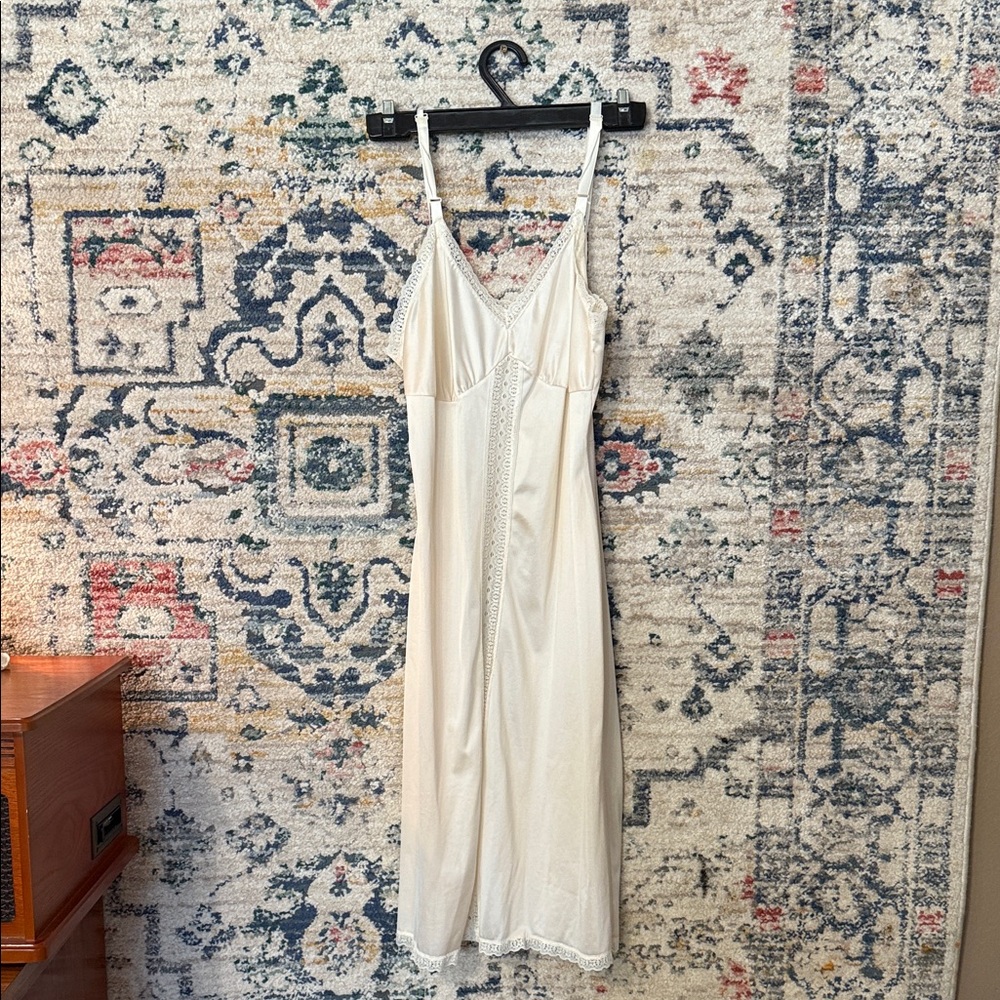 Vintage Cream Lace Chemise